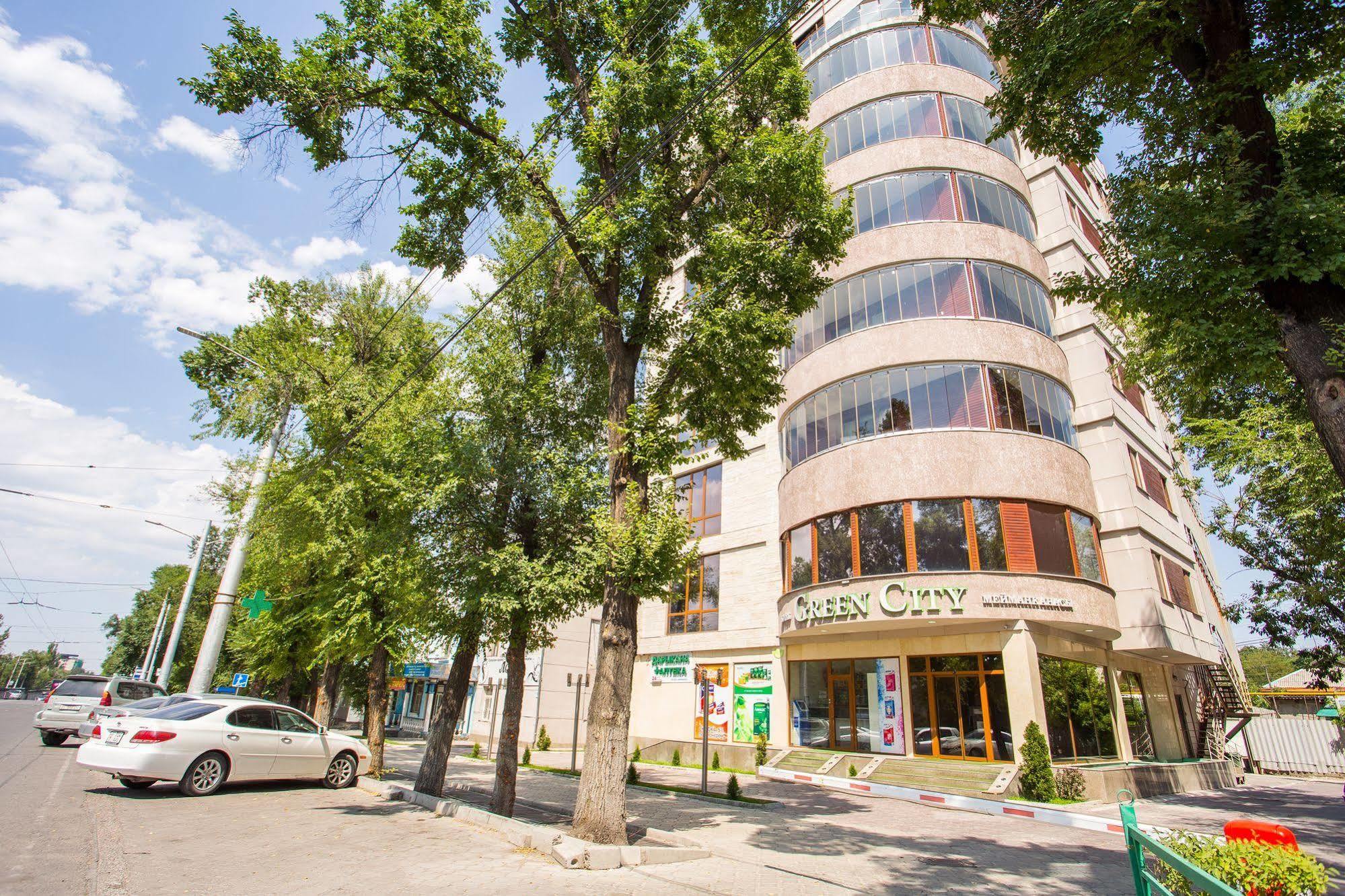 Green City Hotel Бішкек Екстер'єр фото