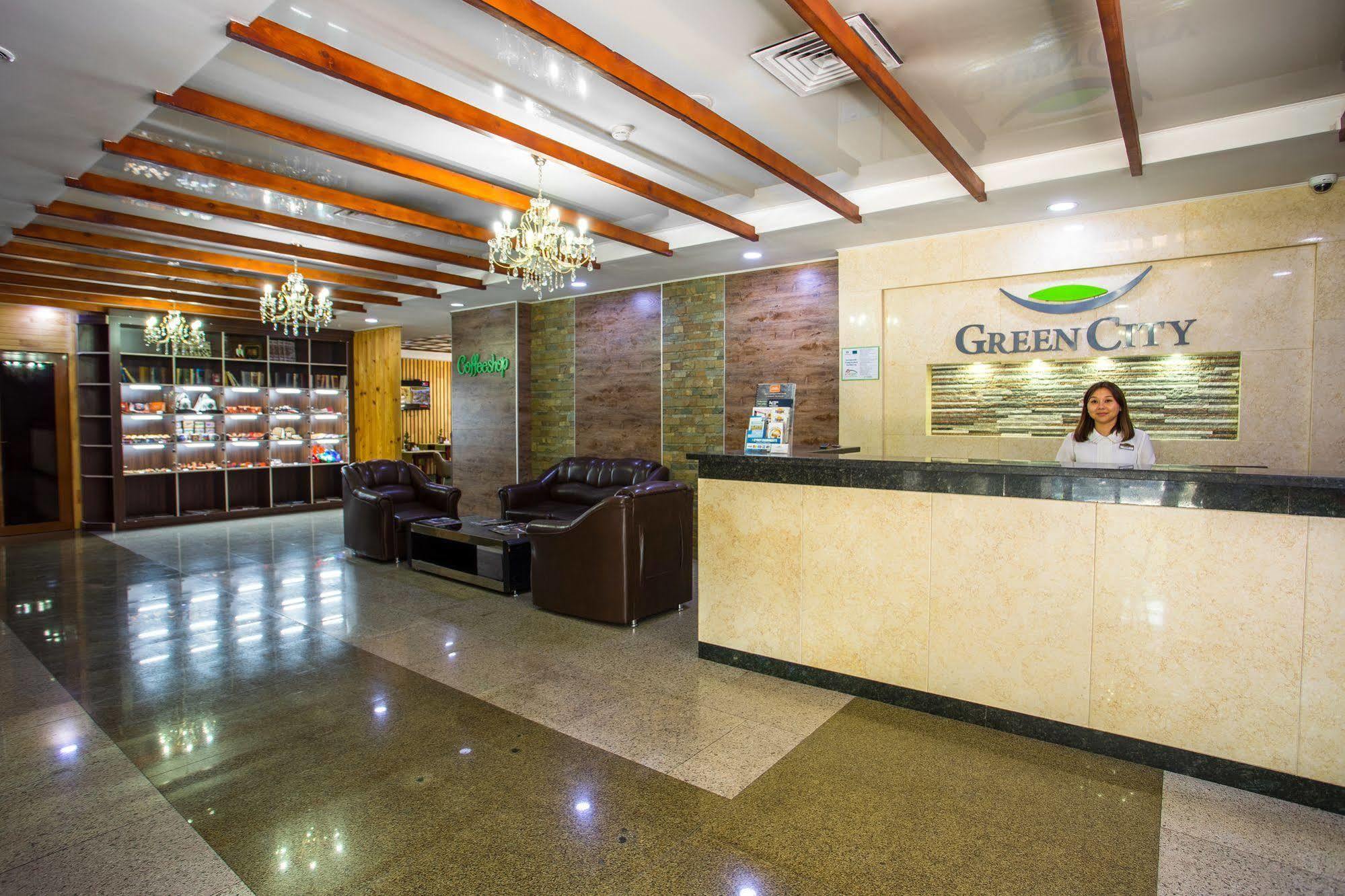 Green City Hotel Бішкек Екстер'єр фото